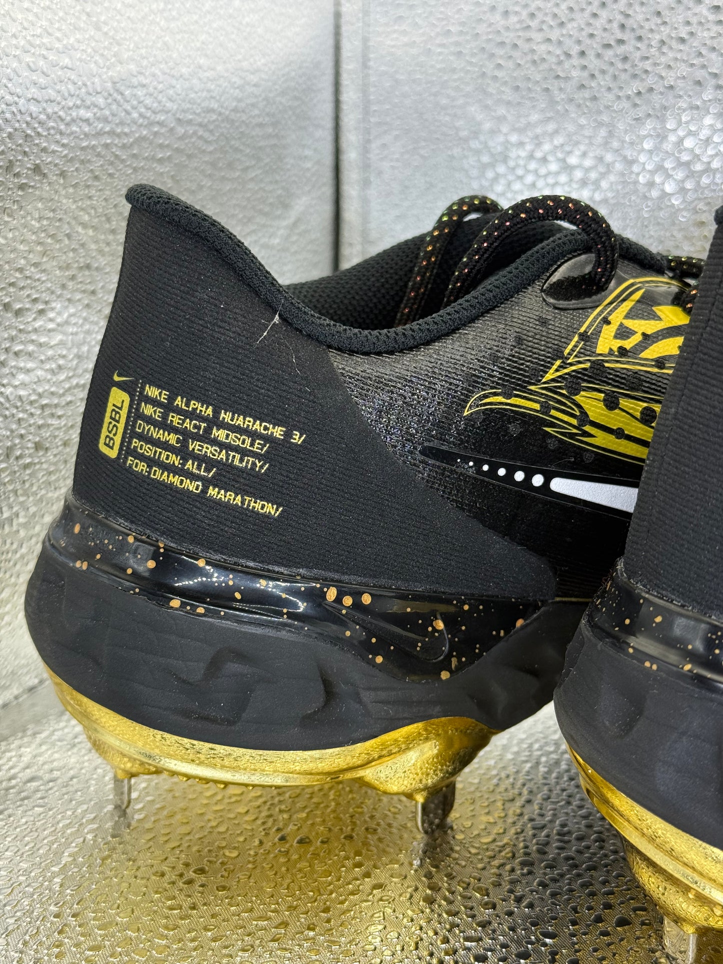 Alpha Huarache Elite 3 Low Black Gold Baseball Cleats