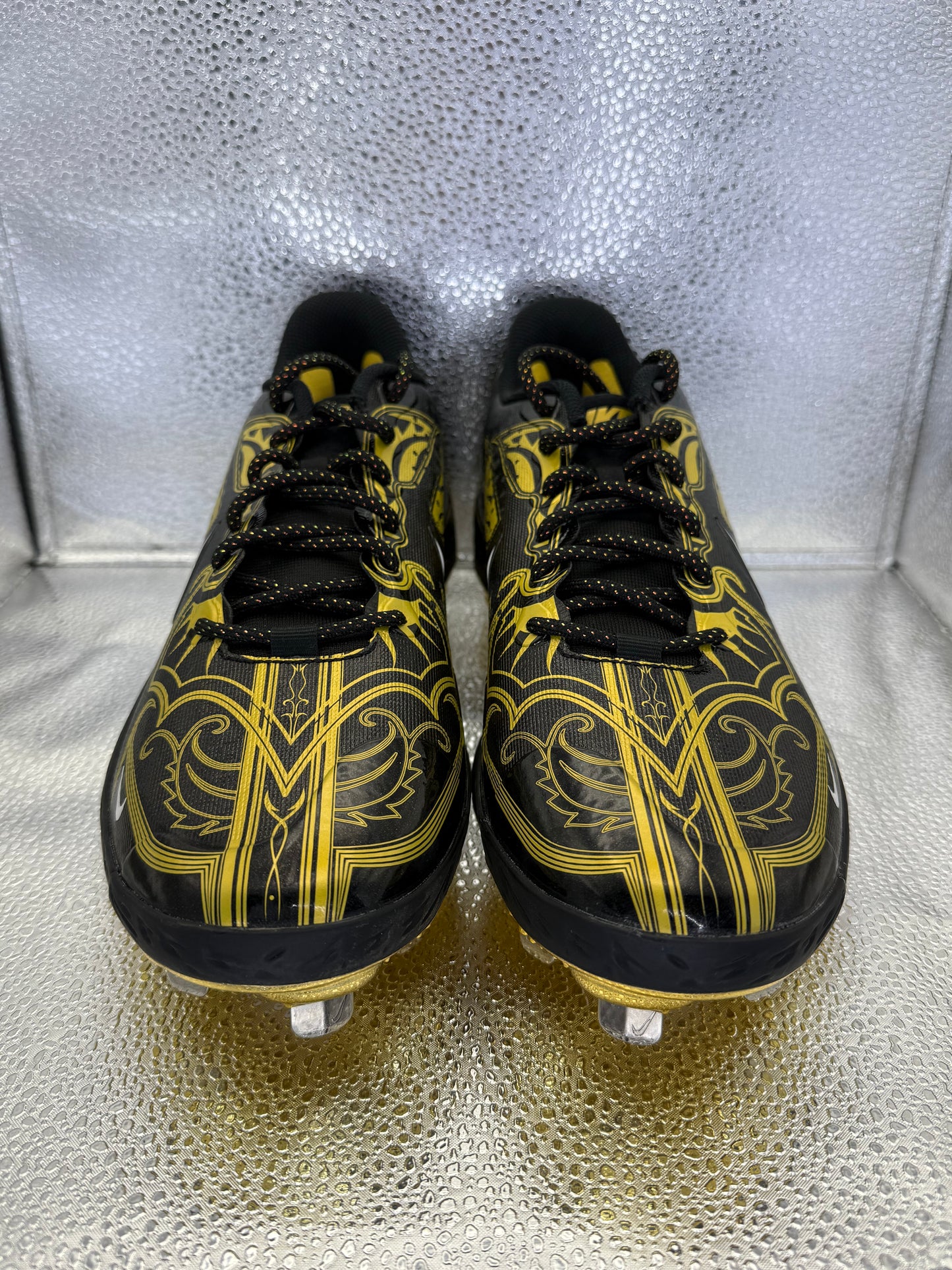 Alpha Huarache Elite 3 Low Black Gold Baseball Cleats